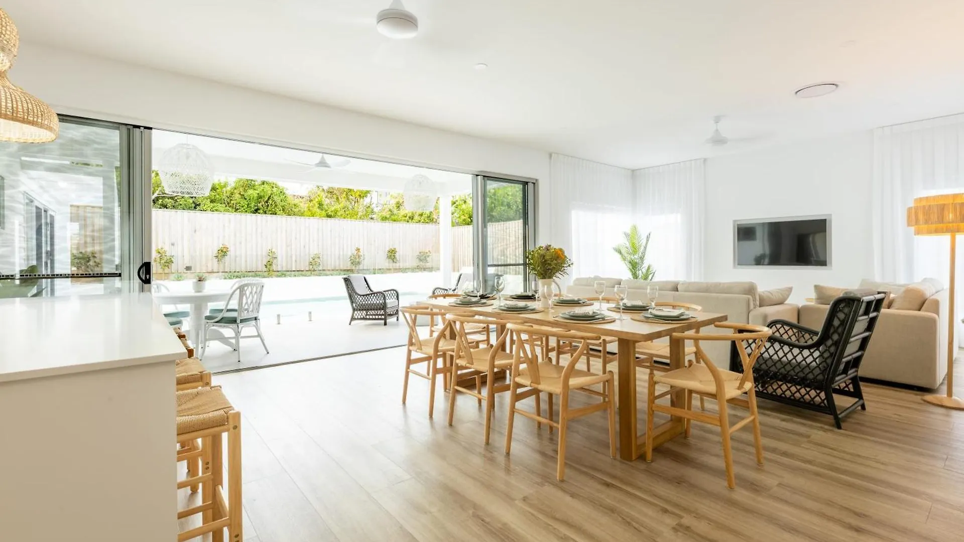 Tranquil Whitehaven Retreat In Mooloolaba Villa
