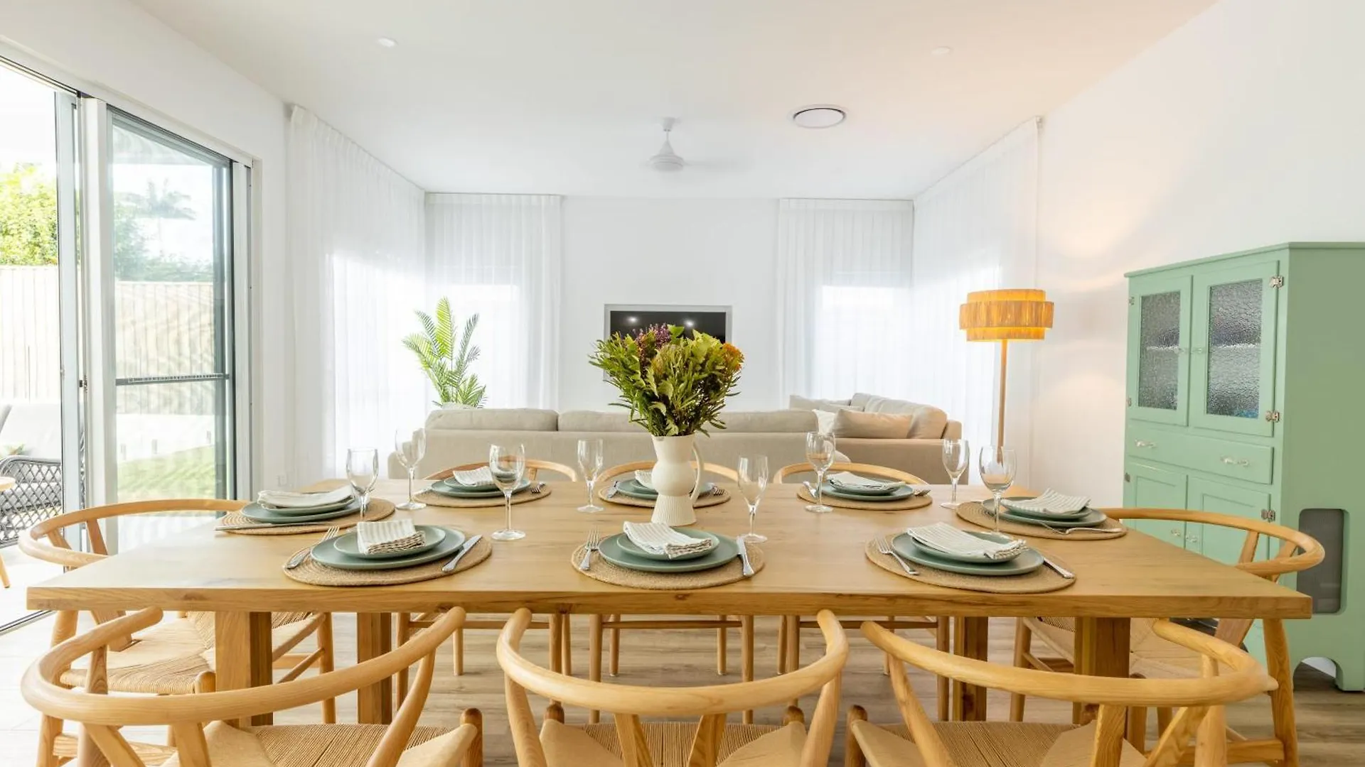 Tranquil Whitehaven Retreat In Mooloolaba Villa Holiday home